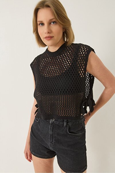 Hiccup Knitted round neck sweater with side details and knots, Bianco Lucci