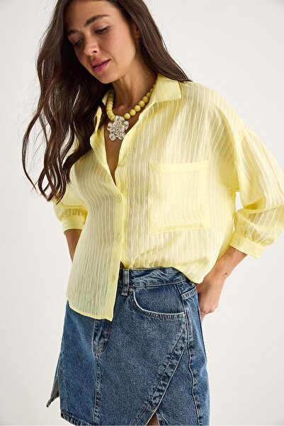 Hiccup Bianco Lucci shirt with half sleeves and single pocket, with its own s...