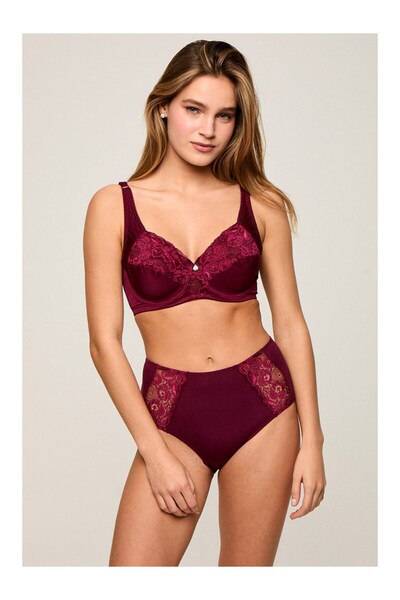 Kom باربرا واي.بيل كولوت