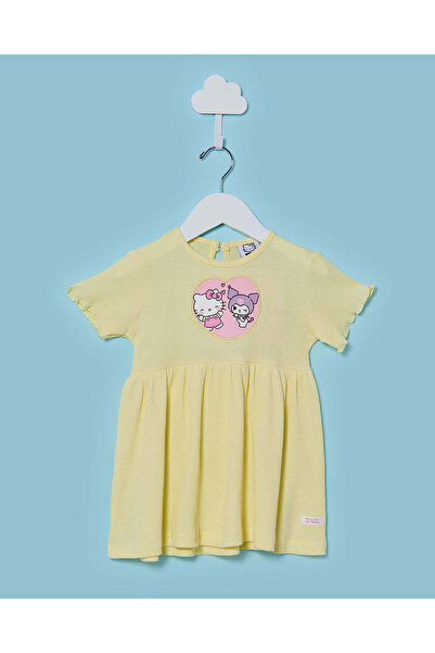 REDTAG فستان أصفر مضلع مزين برسومات هيلو كيتي للفتيات الصغيرات