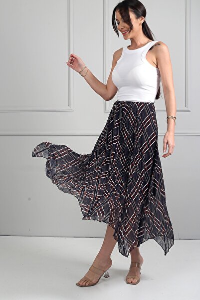 By Saygı Women's Elastic Waist Lined Plaid Crinkle Triangle Midi Skirt