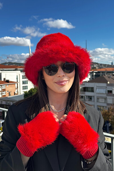 Mollycrush Women's Red Faux Fur Bucket Hat and Gloves Set |   Winter Trend Design