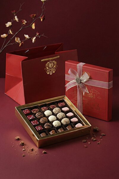 Paşa Dairesi Spesiyal Çikolata ve Artizan Trüf - Fındıklı, Bademli, Çilekli -...