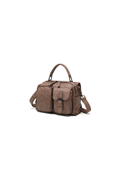 Solo Bag حقيبة ظهر أنيقة متعددة الأقسام مع غطاء من الجلد المغسول وتفاصيل مميزة