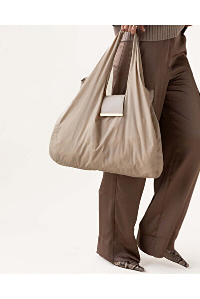 Rivina Geantă tote pliabilă, impermeabilă, cu detalii tip charm, care poate f...