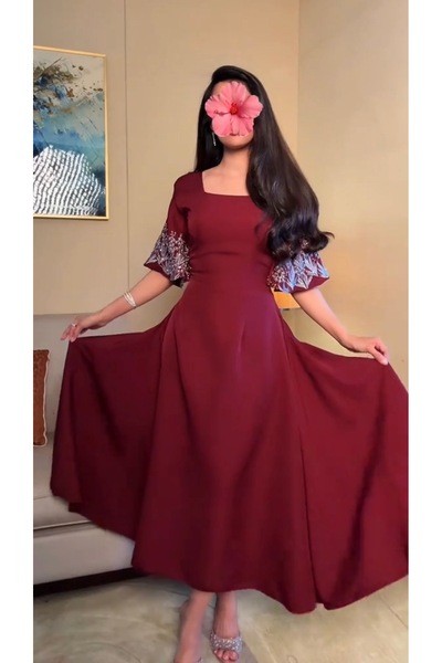 Cutie Elegant maroon evening dress with embroidered sleeves - for a feminine ...