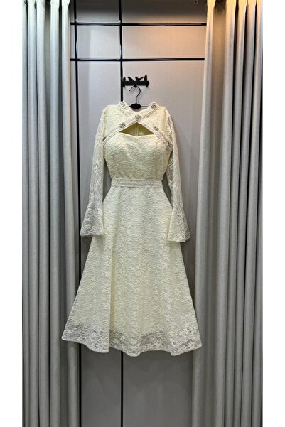 1227024 Short lace dress