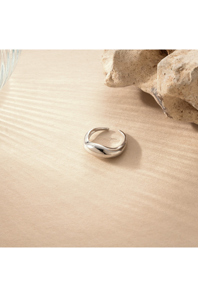 Twem Silver خاتم فضي اللون من الفولاذ المقاوم للصدأ بتصميم بسيط قابل للتعديل