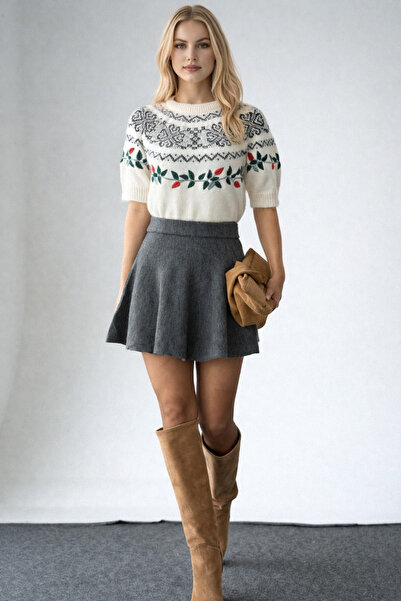 LOOSH Kadın Krem Bisiklet Yaka Kısa Kollu Jakar İşlemeli Kazak