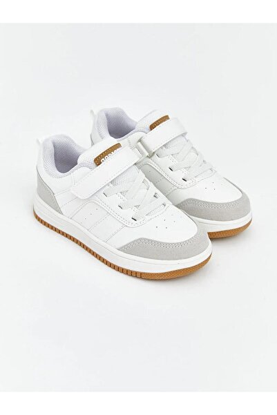 LC Waikiki حذاء رياضي للأولاد باللون الأبيض مع أربطة وشريط فيلكرو (S6)