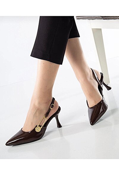 BARAZİ MODA Kahverengi Rugan Sivri Burun Yandan Düğmeli Tokalı Ince Topuklu M...