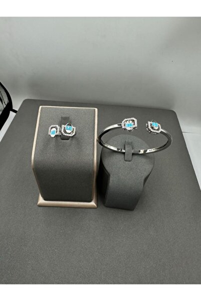 Treasures A jewelry set consisting of a bracelet and a ring