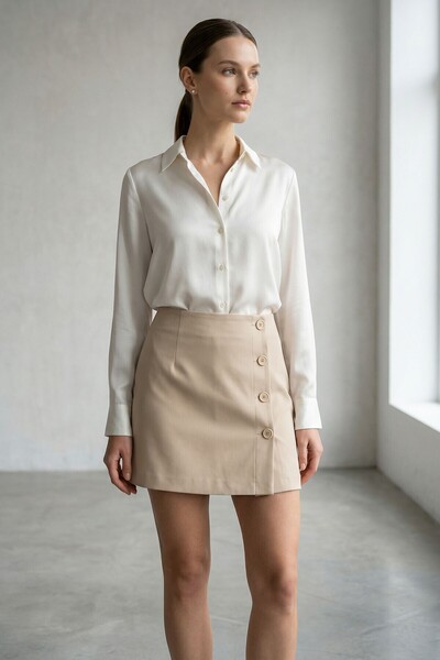 bacc Fustă bej cu nasturi și pantaloni scurți din țesătură țesută BCVDO-251000