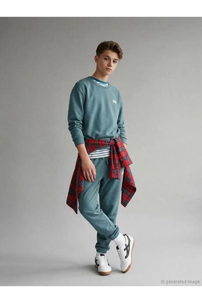 LC Waikiki Pantaloni de trening jogger maro pentru băieți cu talie elastică (S6)