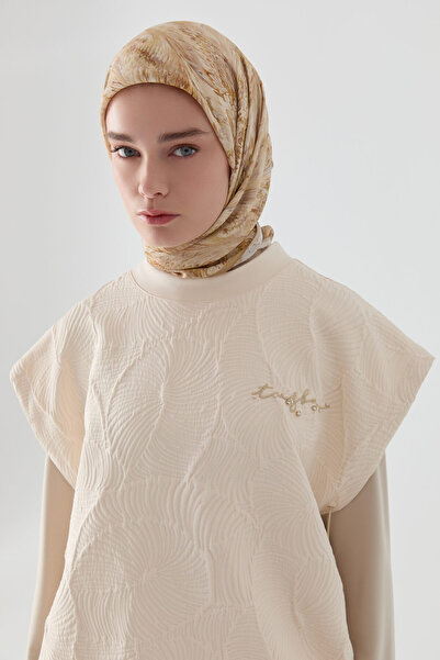 Tuğba Lastik Detaylı İşlemeli Kapitone Süveter - Ekru