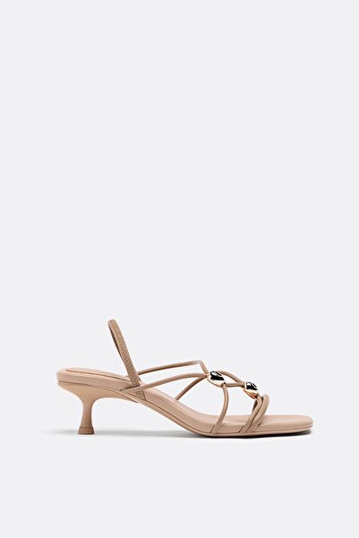 Stradivarius Kitten heel sandals with metal detail