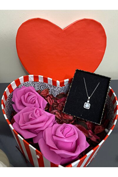 Hediye Kutusu Kalpli kutuda baget kolye sevgileye hediye doğum günü hediyesi