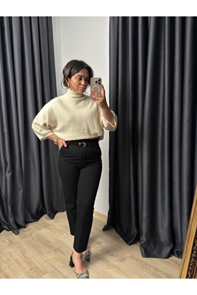 BÜŞRA PERKER Stand Collar Soft Textured Sweater