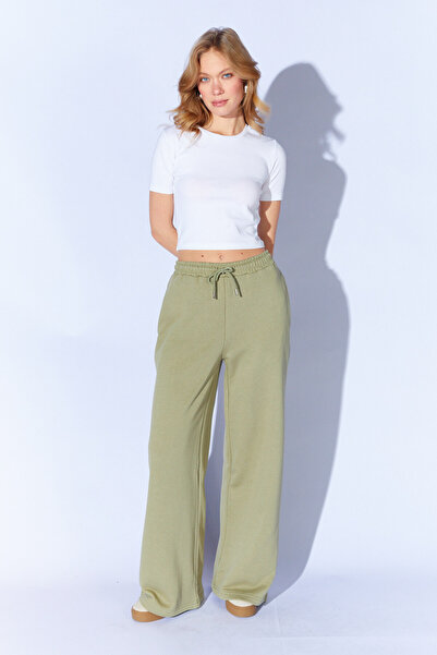 Manche Pantaloni de trening Palazzo verde cu talie elastică și detaliu cu șnu...