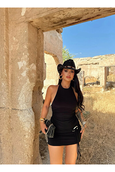 kırmızı butiks Μαύρο φόρεμα με πλαϊνές αγκράφες και κορδόνι περίσφιξης