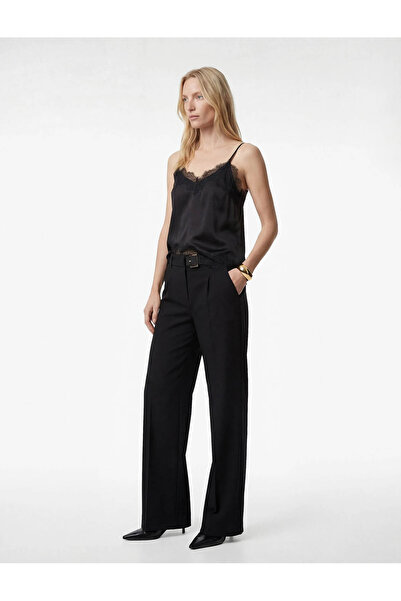 Koton Άνετο Μαύρο Γυναικείο Παντελόνι με Λεπτομέρεια Ζώνης 6SAK40158UW