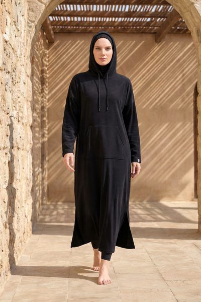 Marina Swimwear منشفة بغطاء للرأس باللون الأسود، تصميم قابل للارتداء P2602-1