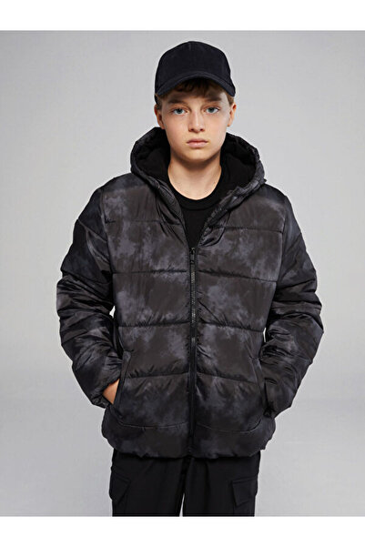 LC Waikiki Hooded Boys' Puffer Coat from Uzg Store for Style Enthusiasts