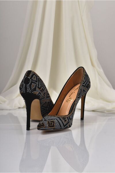 Lady's Secret Elegant women's shoes made of natural leather with stiletto hee...