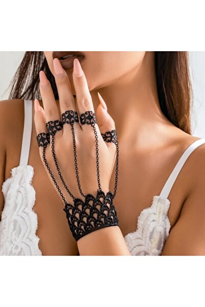 CRM Set of 5 Vintage Rings and Lace Bracelet
