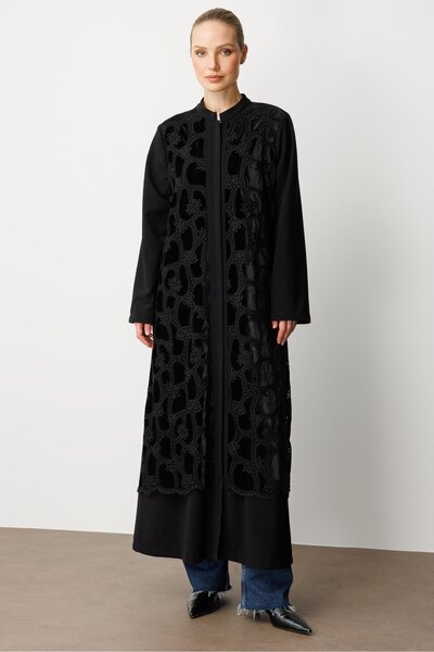 Micca Dantel Ön Beden ve Krep Doku Astarlı Ferace Kap-Siyah