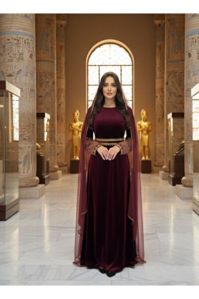 Sukar Two-tone velvet jalabiya from Sukkar