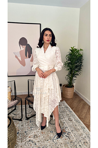 Warazan A soft dress with a neckline