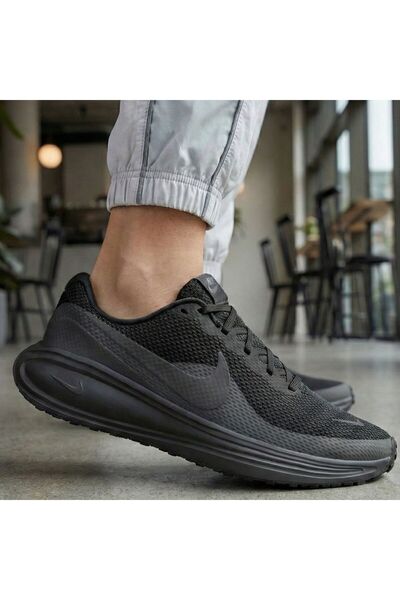 Nike Men's sports shoes revolution 8 daily sports shoes