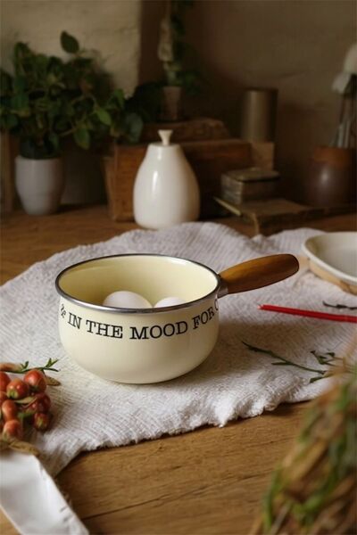 GLAMZE Ahşap Saplı Emaye Yumurta/ Sos Tavası/ 14 cm