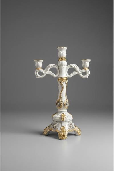 AKUA TAHTA Klasik Zarafet: Üç Kollu Dekoratif Şamdan