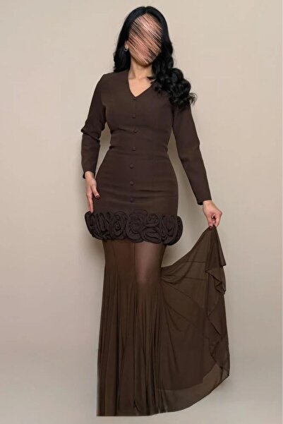 H8S A distinctive and elegant evening dress
