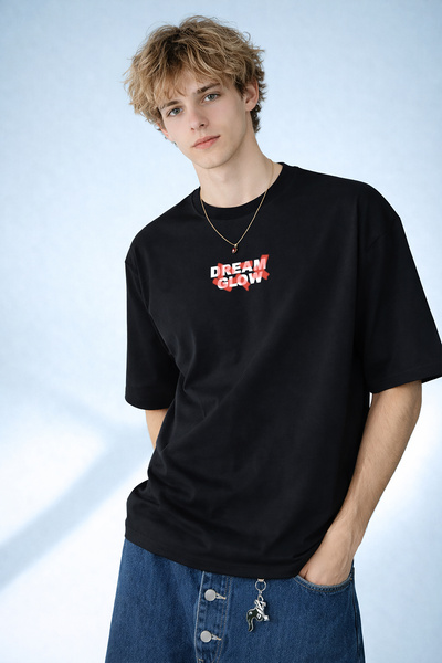 caddekombin Ανδρικό μπλουζάκι Dream Glow με στάμπα, μοντέρνο street style, μαύρο