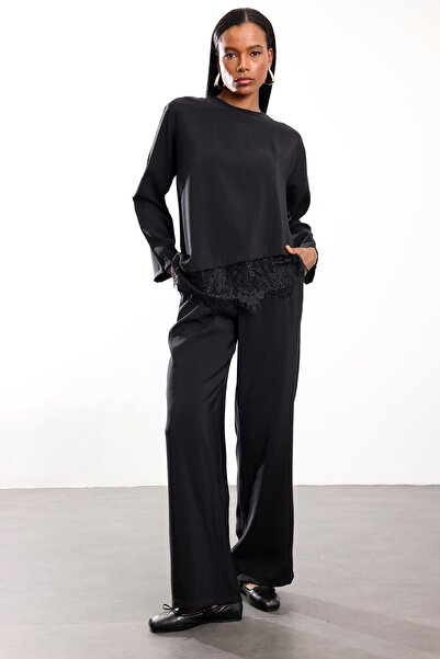 5in1Canpolat Siyah Dantel Detaylı Bluz Pantolon Takım 7308