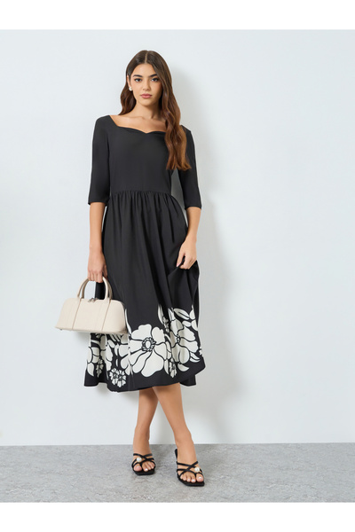 Styli Women Black Floral Print A-Line Midi Dress
