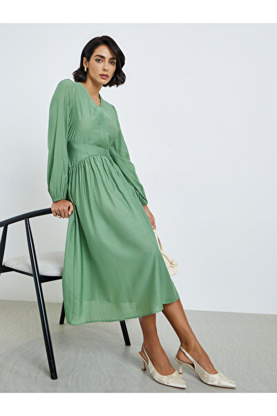 Styli فستان ميدي أخضر بأكمام بالون وقصة واسعة من الأسفل للنساء