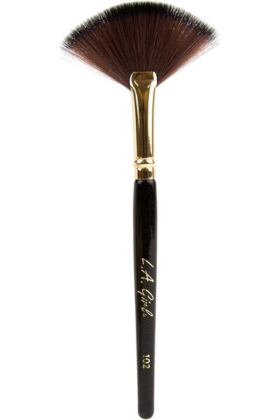 L.A. Girl Pro Cosmetic Brush, Fan, 1 Pound