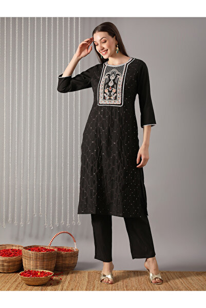 Globus By Styli Women Black Ethnic Motifs Embroidered Kurta with Pants Set