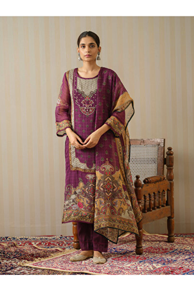 DW By Styli Printed Round Neck Straight Kurta and Trousers with Dupatta Set