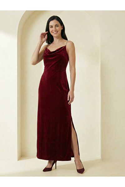 Mish By Styli Women Maroon Strappy Velvet Maxi Dress