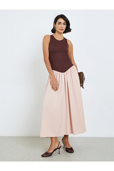 Styli Women Brown Sleeveless A-Line Midi Dress