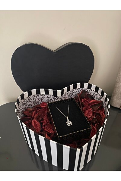 Hediye Kutusu Sevgililer Günü Doğum Günü İçin Zarif Şık Kolye&