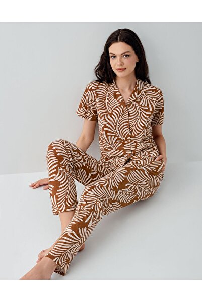 Arnetta Set de pijamale pentru femei, cu mâneci scurte și nasturi, cu model –...