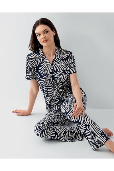 Arnetta Set de pijamale pentru femei, cu mâneci scurte și nasturi, cu model –...