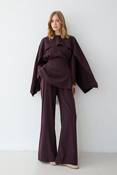 Melike Tatar Cape Detailed Suit 3-2309