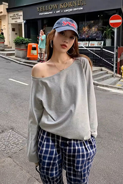 Karakedi Gray Melange Off-Shoulder Y2K Long Sleeve T-Shirt